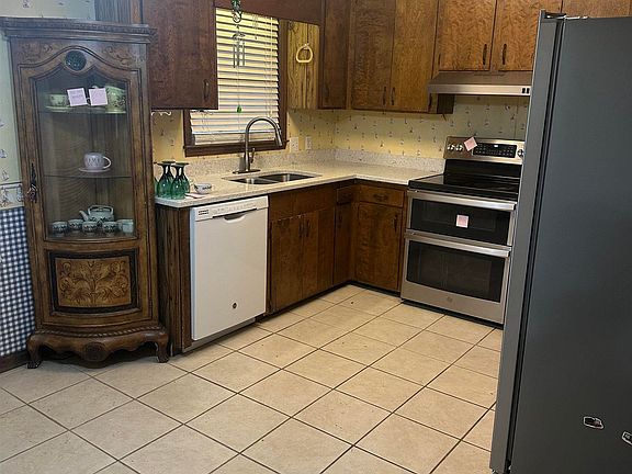 5th image of 106 Kip Ct