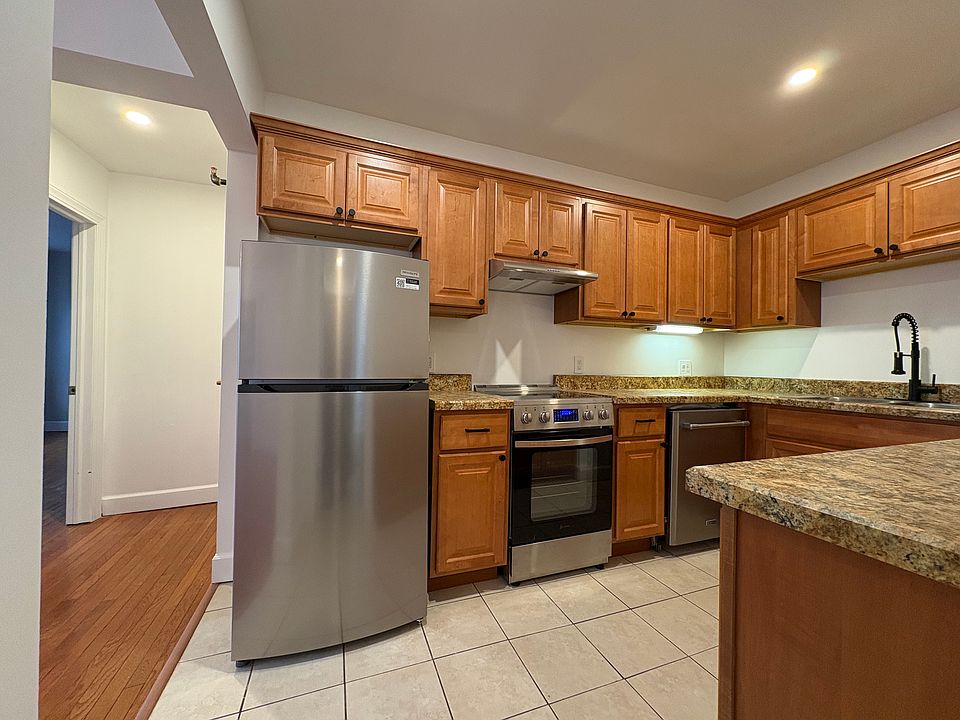 1st image of 87 Columbia St #4R