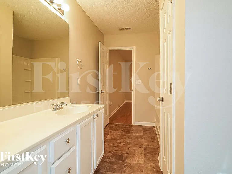 5701 Yachtsman Ct — Photo 12