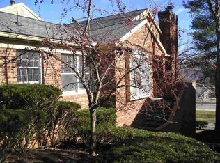 2652 E Windermere Woods Dr, Bloomington, IN 47401