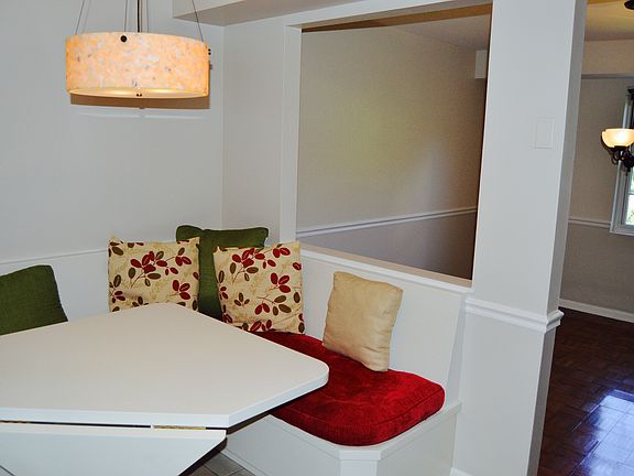 Built in breakfast nook.