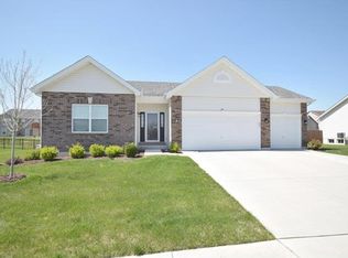105 Piety Dr, Lake Saint Louis, MO 63367