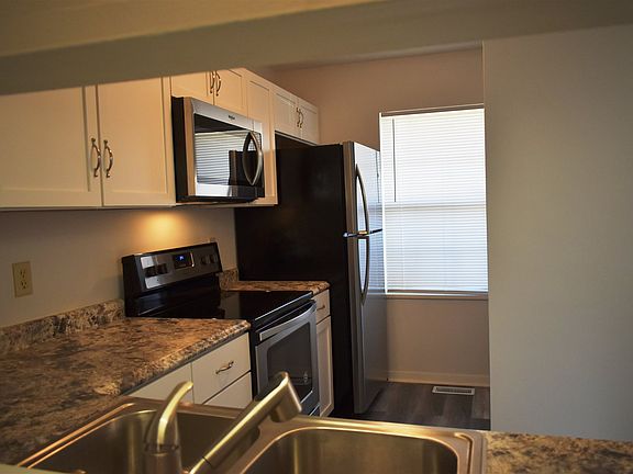 5th image of 2470 S Brittany Ln