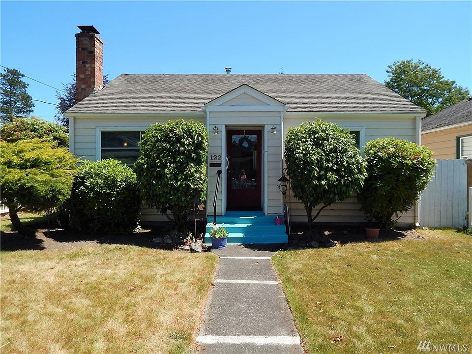 1st image of 122 L St SE