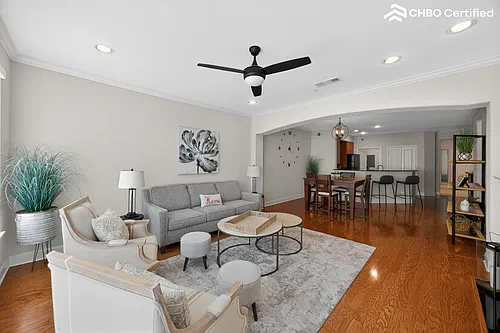 500 Waters Edge Dr Photo 1