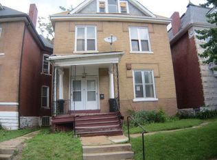 5245 Maple Ave, Saint Louis, MO 63113