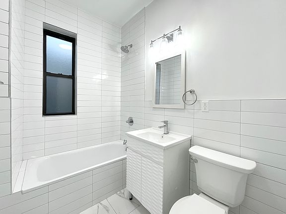 5th image of 2465 38th St #C2