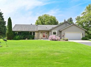 1993 Maple Ct, Grafton, WI 53024