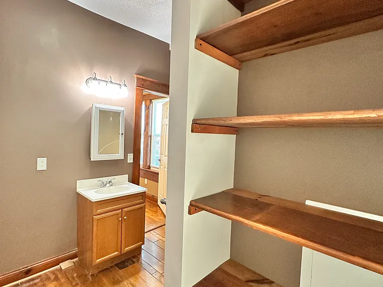 923 E Hillcrest Dr #2 — Photo 9