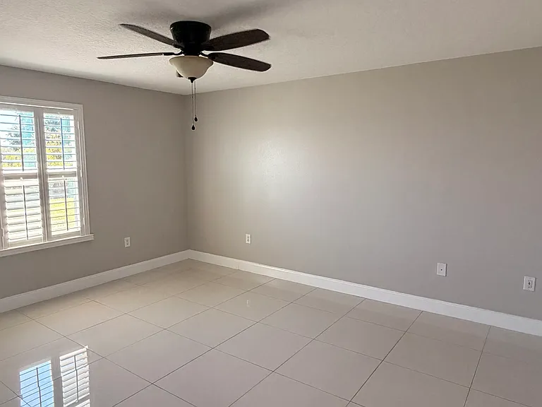 828 Gisele Ct — Photo 8