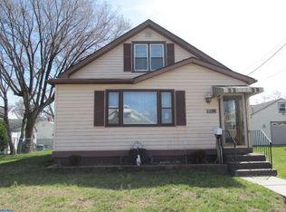 917 Woodland Ave, Burlington, NJ 08016