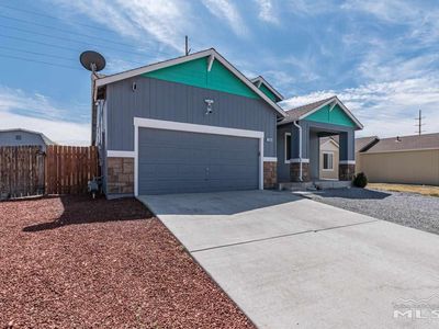 1363 Winnies Ln, Fernley, NV, 89408