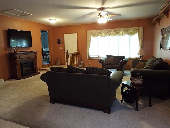 4th image of 804 Melrose Ct