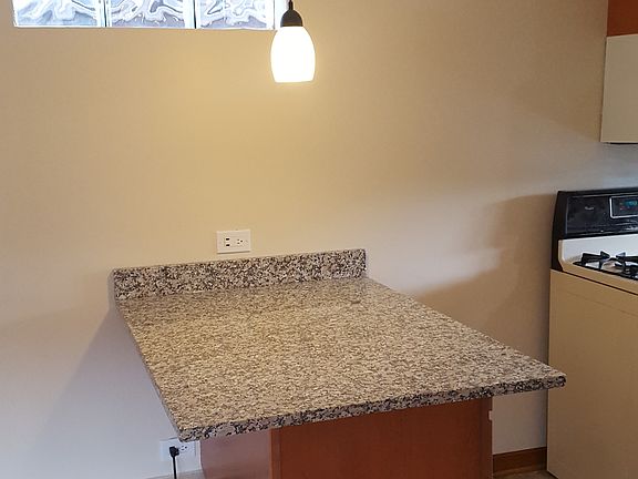 2nd image of 5160 N Elston Ave APT 2