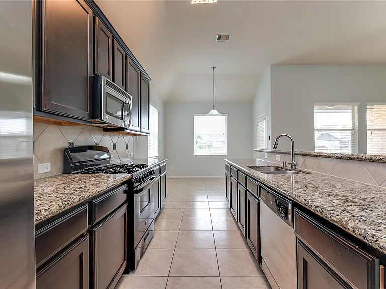 3931 Medici Ct — Photo 20
