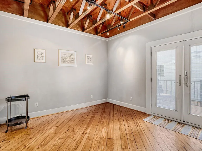 903 Hartman St — Photo 19