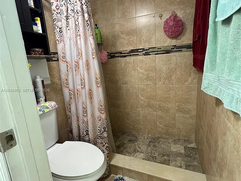 870 SW 129th Pl #106 — Photo 8