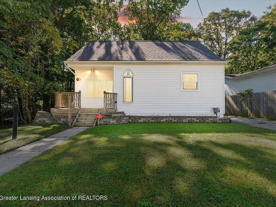 1st image of 1219 Victor Ave