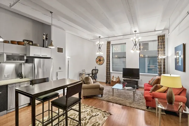 88 Kingston St #3E