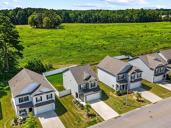 4th image of 111 Flying Point Ln