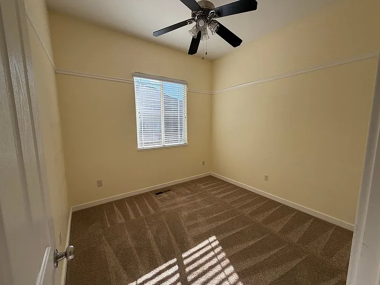 1041 Turnberry Dr — Photo 14