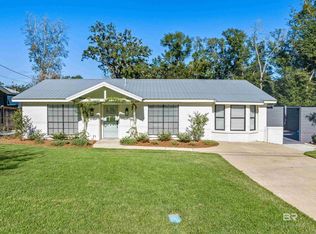 215 Tensaw Ave, Fairhope, AL 36532