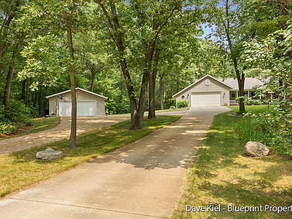 2nd image of 3720 Josie Ln