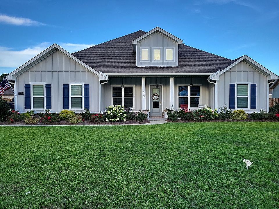 415 Nandina Loop