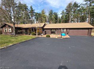 8585 Maple St SW, Sherrodsville, OH