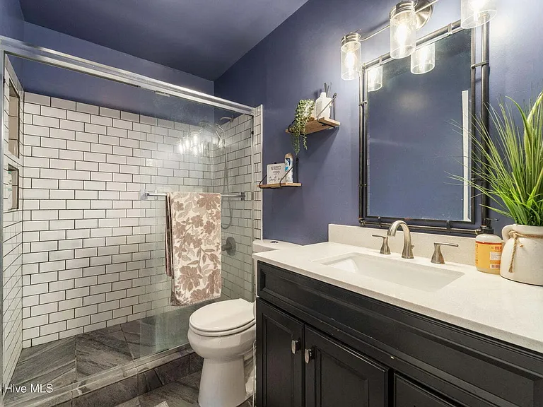 183 Bridlewood Dr — Photo 6