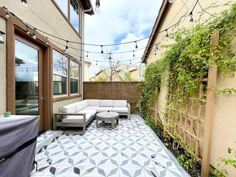 52 Majeza Ct — Photo 7