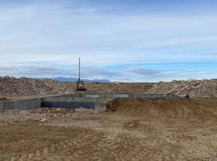 975 E Moonbeam Dr, Pueblo West, CO 81007