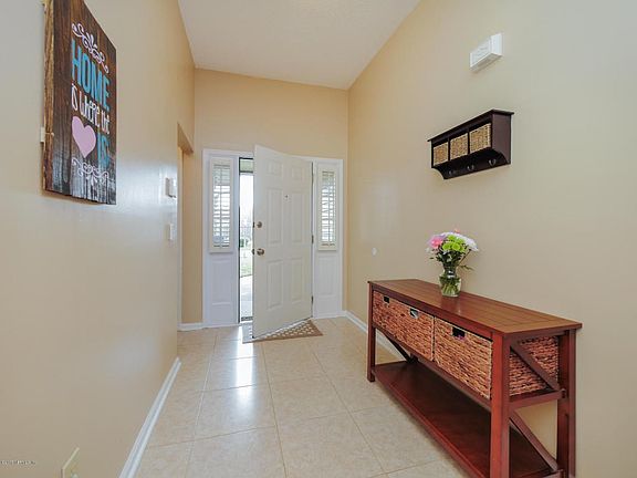Entry/Foyer