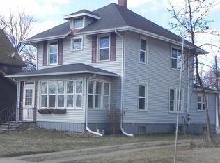 1112 University Ave, Grand Forks, ND 58203