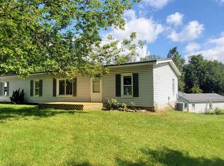 2811 Walker Rd, Dryden, MI 48428