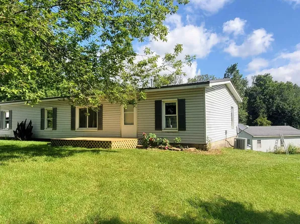 2811 Walker Rd, Dryden, MI 48428