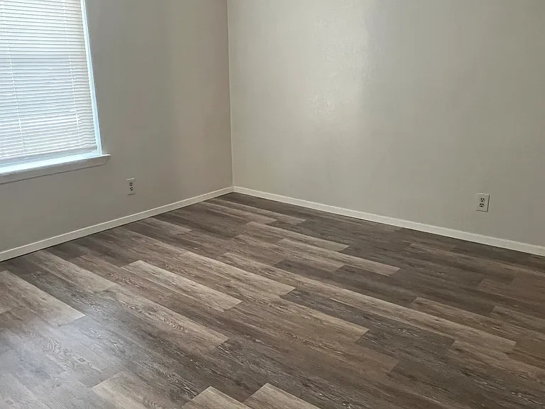 2601 Treasure Hills Blvd #4 — Photo 10