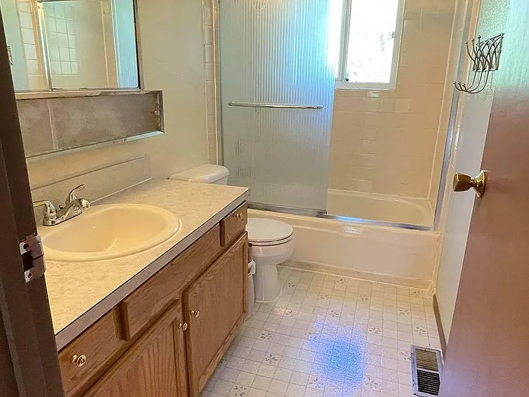 270 146th Pl NE — Photo 12