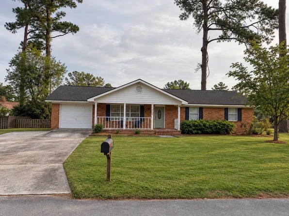1012 Tara St, Savannah, GA 31410