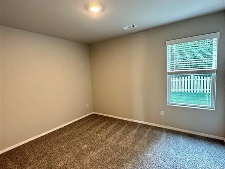 6801 SW Chestnut Hill Rd — Photo 9