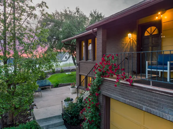 1041 Lamplighter Dr, River Heights, UT 84321