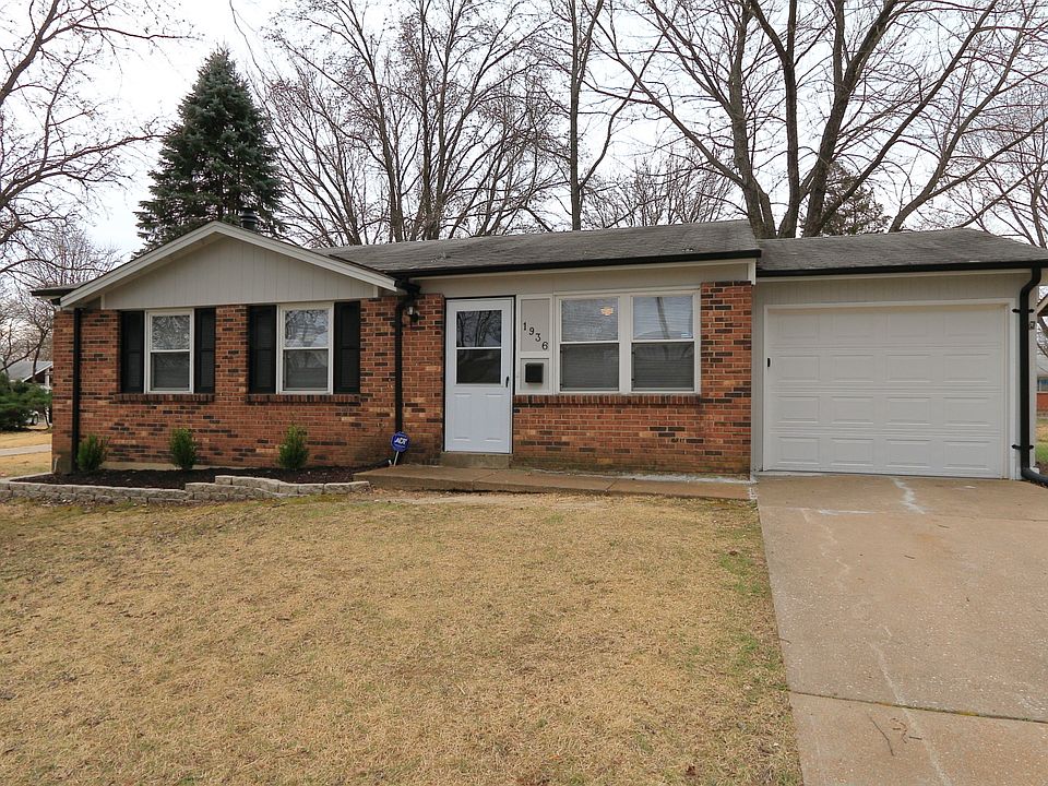 1st image of 1936 Hungerford Dr