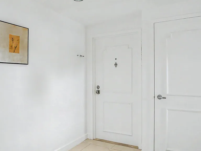 4201 N Ocean Blvd #203 — Photo 3