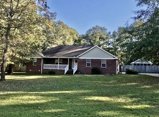 17 Franklin Dr, Hawkinsville, GA 31036