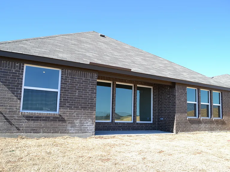 5090 Royal Springs Dr — Photo 12