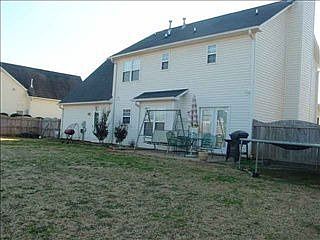4th image of 102 Boysenberry Dr