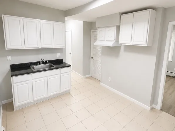 176 Randolph Ave #B, Jersey City, NJ 07305