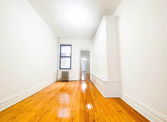 Rented by RealTegrity NY LLC | media 16