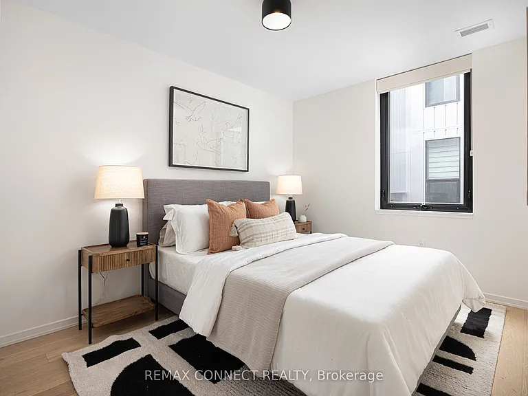 41 Dovercourt Rd #402 — Photo 14