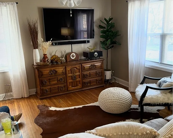 105 Davis Ave — Photo 2